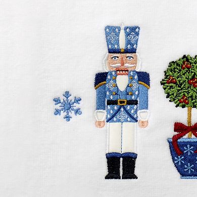 Avanti Nutcracker Trellis Bath Towel