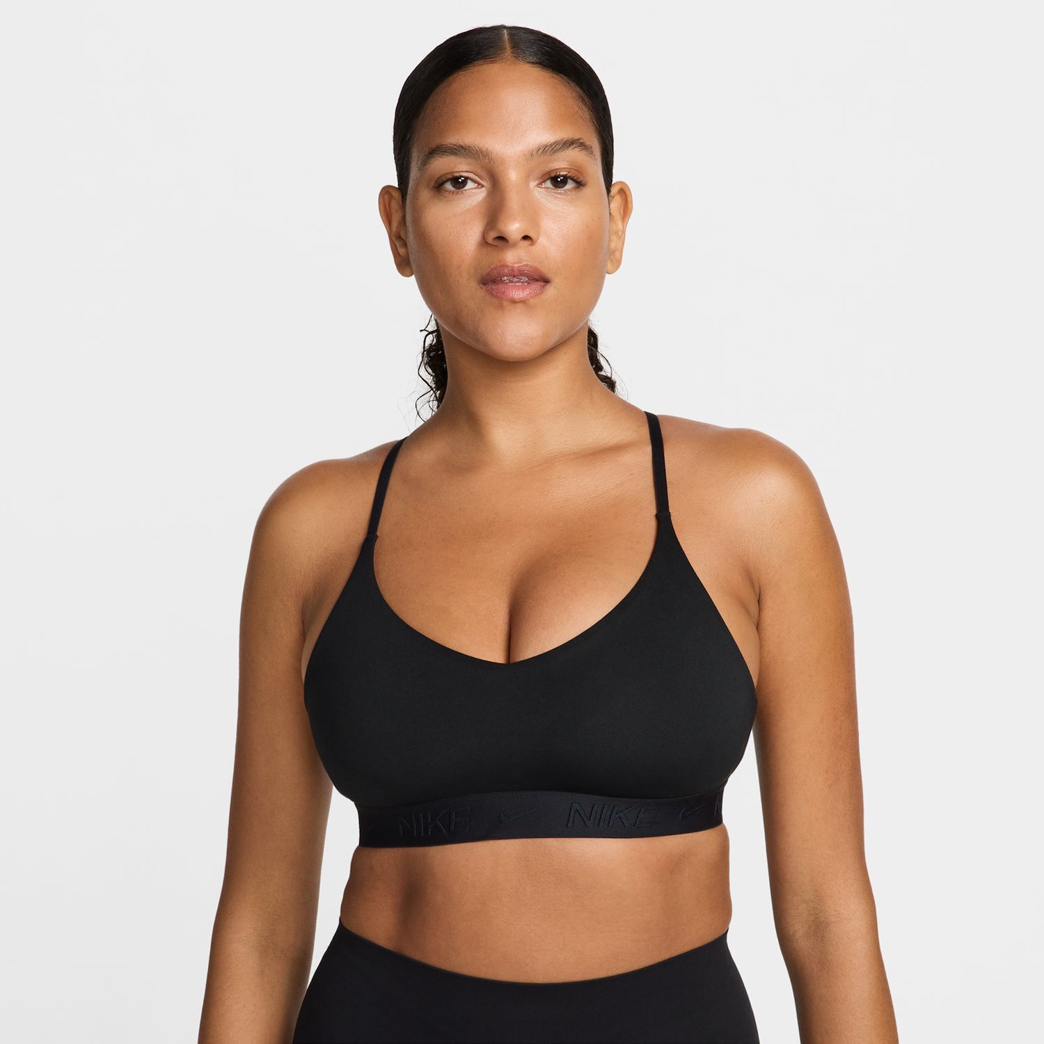 Спортивное бра Indy, уплотнённая чашка, лёгкая поддержка — Nike, цвет: Чёрный — фото 1