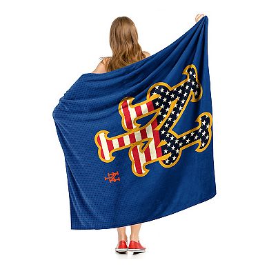 MLB Official New York Mets "Celebrate Series" Silk Touch Throw Blanket