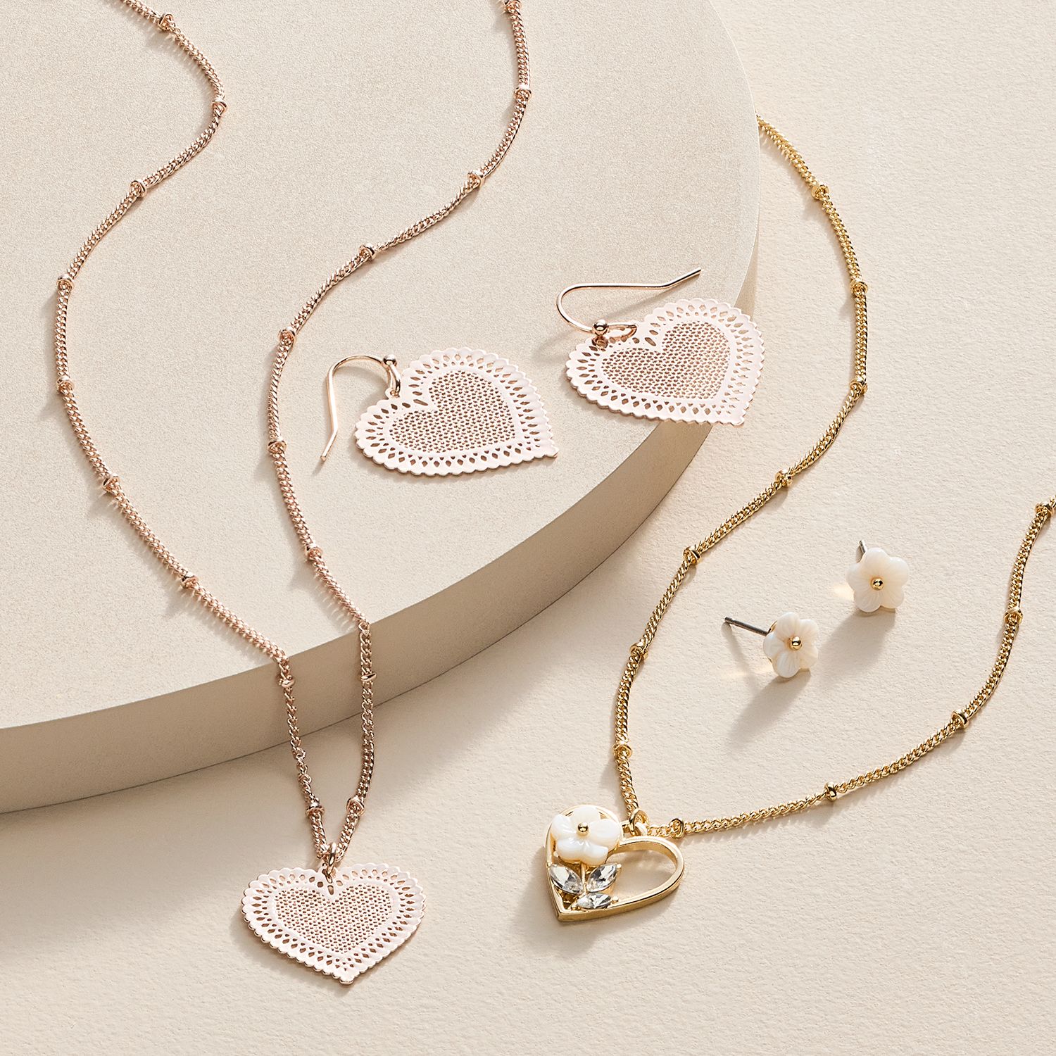 No Valentine's Day look is complete without stunning accessories, like jewelry.