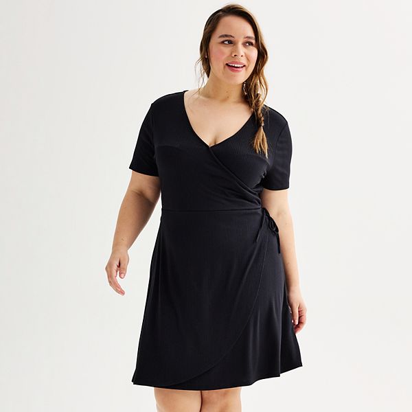 Juniors' Plus Size SO® Tie Wrap Dress