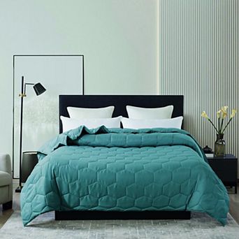 Dream On Honeycomb Down-Alternative Blanket