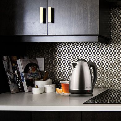 Brentwood 2.0 L Stainless Steel Electric Cordless Tea Kettle