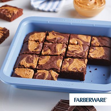 Farberware® Easy Solutions Nonstick Bakeware 9-in. Square Cake Pan
