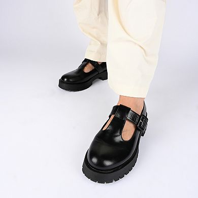 Journee Suvi Women's Mary Jane Flats