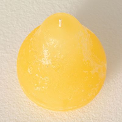 Vance Kitira Pale Yellow Pear 9.5-oz. Unscented Candle