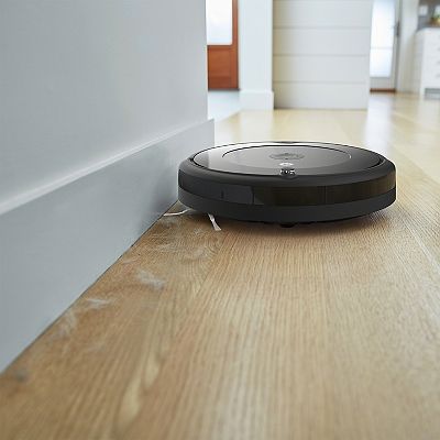 iRobot® Roomba® 694 Wi-Fi Connected Robot Vacuum (R694020)