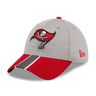 Men's New Era Heather Gray/Red Tampa Bay Buccaneers Striped 39THIRTY Flex Hat
