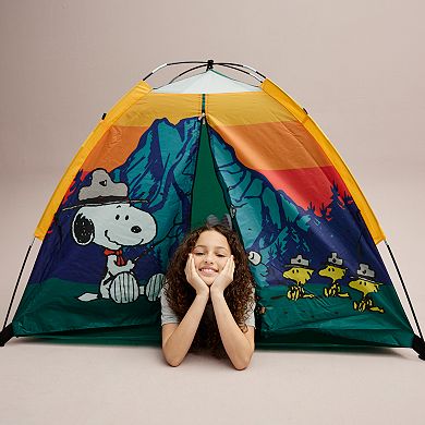 Peanuts Beagle Scout Collection All Weather Snoopy Dome Tent