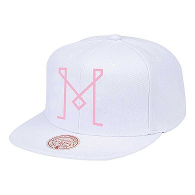 Men's Mitchell & Ness  White Inter Miami CF Logo Snapback Hat