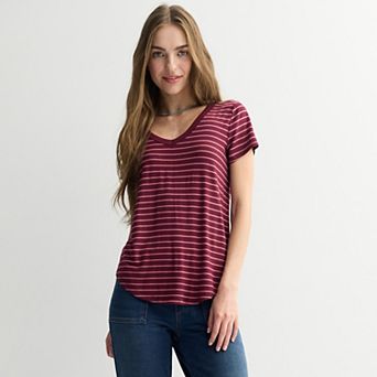 Juniors' SO® Short Sleeve V-Neck Tee