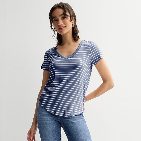 Juniors' SO® Short Sleeve V-Neck Tee - White Navy Stripe (MEDIUM)