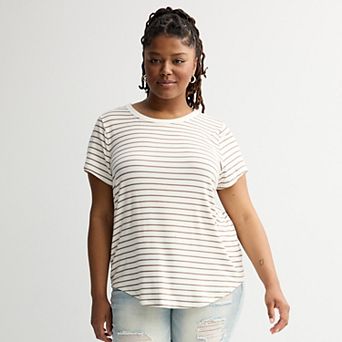 Juniors' Plus SO® Short Sleeve Crewneck Tee