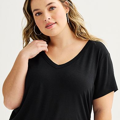 Juniors' Plus SO® Short Sleeve V-Neck Tee