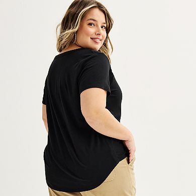 Juniors' Plus SO® Short Sleeve V-Neck Tee