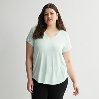 Juniors' Plus SO® Short Sleeve V-Neck Tee
