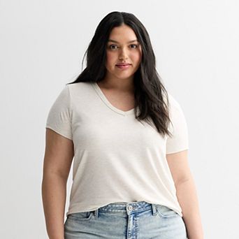 Juniors' Plus SO® Short Sleeve V-Neck Tee