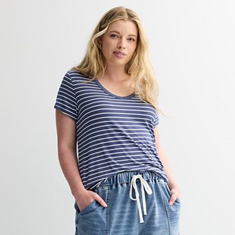 Juniors' Plus SO® Short Sleeve V-Neck Tee