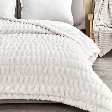 Cozy Soft Faux Fur Reversible Throw Blanket