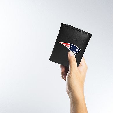 New England Patriots Tri-Fold Wallet and Steel Key Chain Set