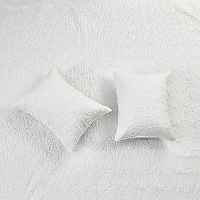 Madelinen® Oversized Pinsonic Solid Quilt Set with Shams