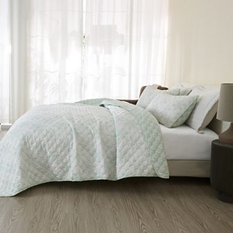 Madelinen® Winter Large Snowflake Reversible Quilt Set with Shams