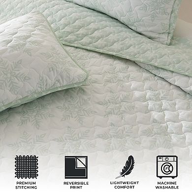 Madelinen® Winter Large Snowflake Reversible Quilt Set with Shams