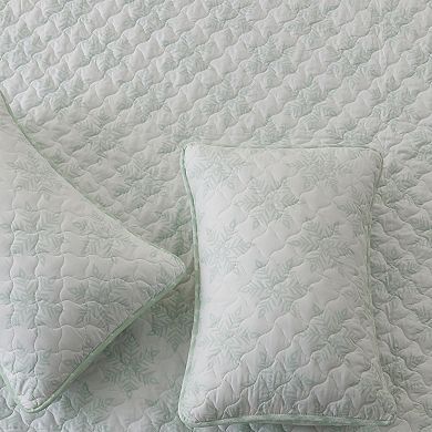 Madelinen® Winter Large Snowflake Reversible Quilt Set with Shams