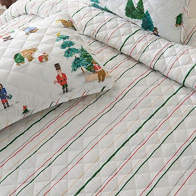 Madelinen® Winter Holiday Santa Claus Quilt Set with Shams