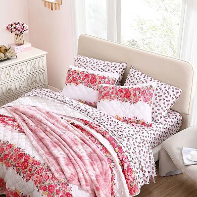 Betsey Johnson Floral Pink Floral Quilt Set with Shams