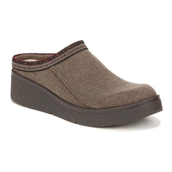 Bzees Flagstaff Women's Wedge Clogs