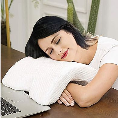 This tunnel-shaped memory pillow supports your neck, head and shoulders while you sleep.