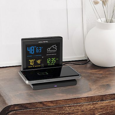 AcuRite Home Weather Station with Qi-Certified Wireless Charging Pad & Alarm Clock (01193M)