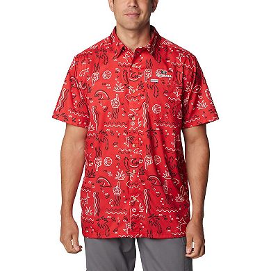 Men's Columbia Red Georgia Bulldogs Super Slack Tide Omni-Wick Button-Up Shirt