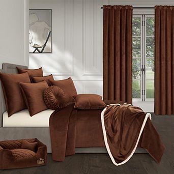 Five Queens Court Toulhouse 3 pc Quilt Set with Shams