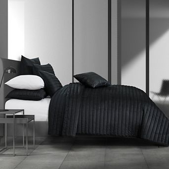 Five Queens Court Valletta Quilt Set