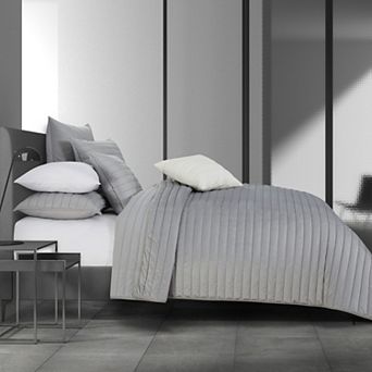 Five Queens Court Valletta Quilt Set