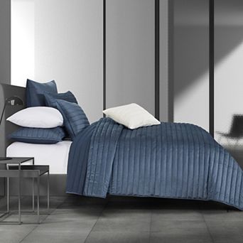 Five Queens Court Valletta Quilt Set