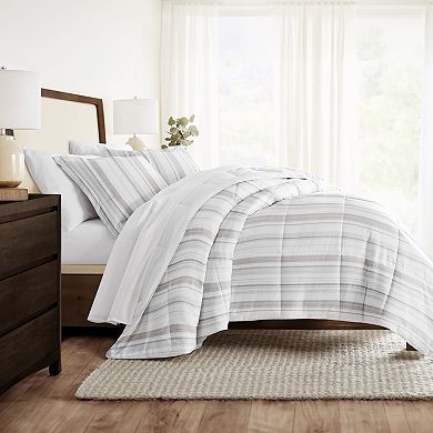 Home Collection Vertical Stripe All Season Down-Alternative Comforter Set