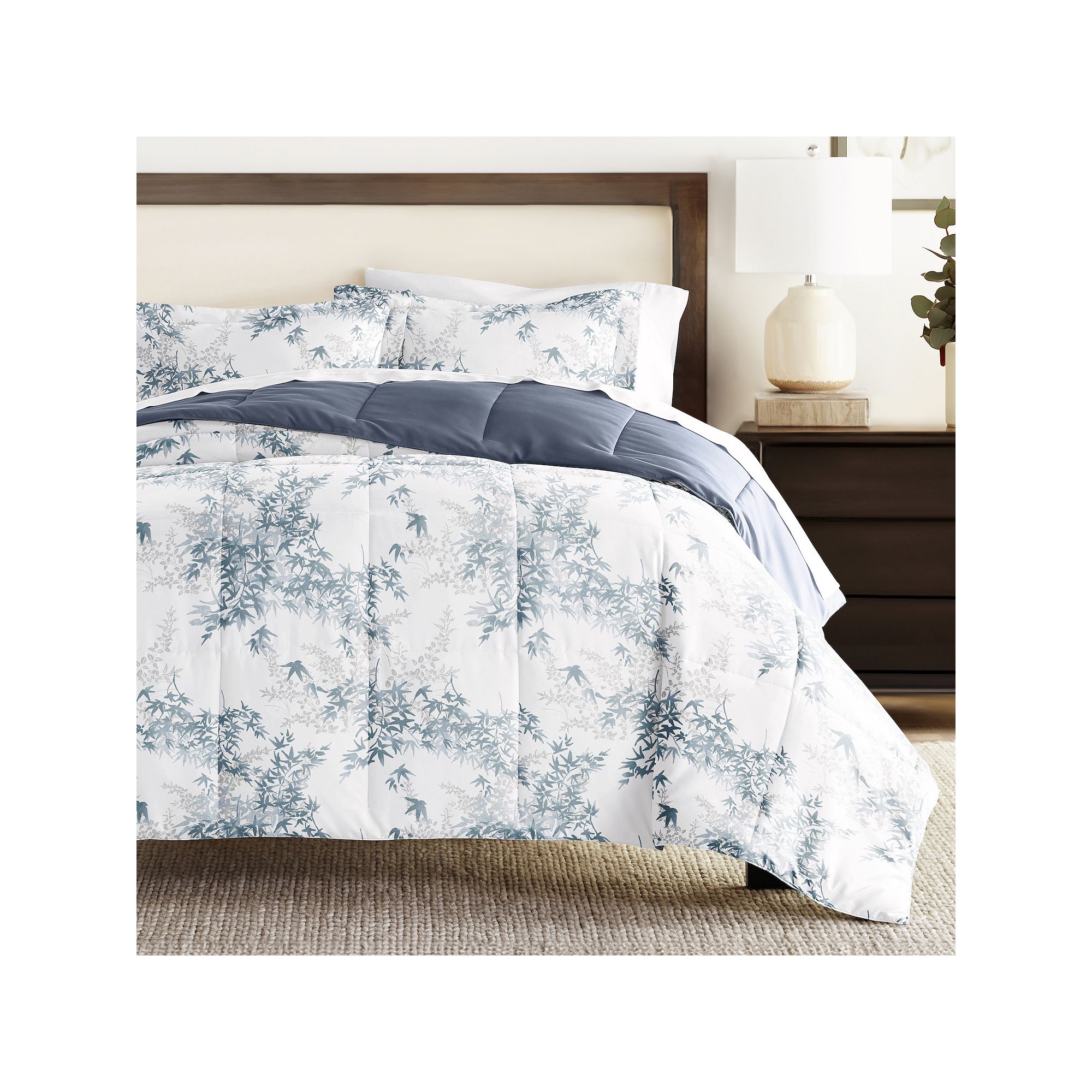 Home Collection Bamboo Leaves All Season Down-Alternative Reversible Comfor