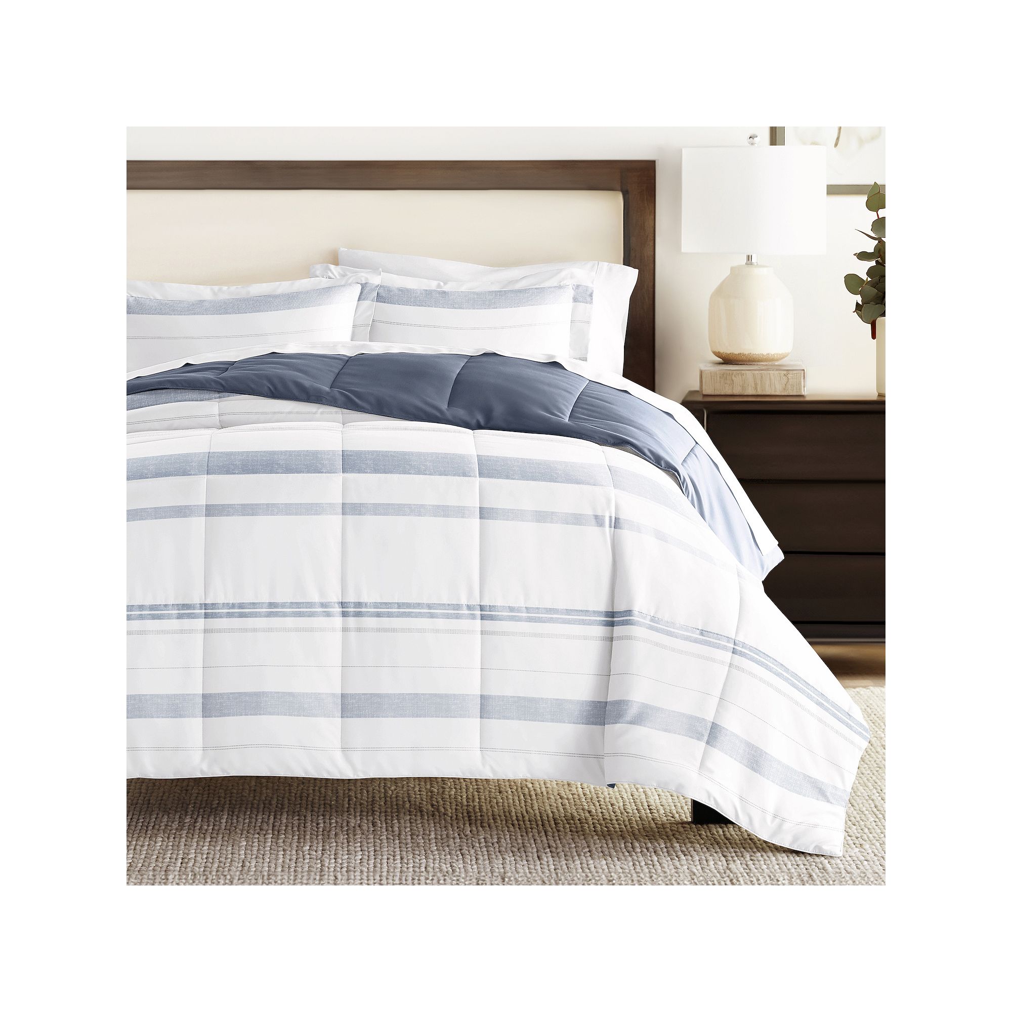 Home Collection Stitched Stripe All Season Down-Alternative Reversible Comf