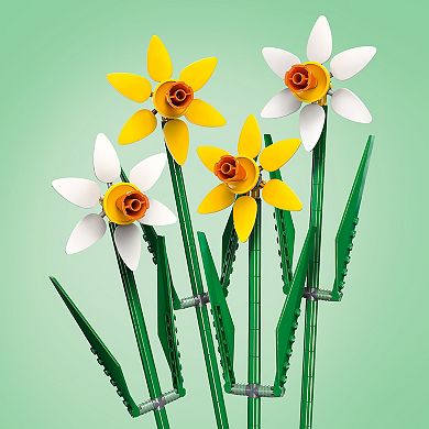 LEGO Daffodils Celebration Gift, Yellow and White Daffodil Room Decor 40747 (216 Pieces)