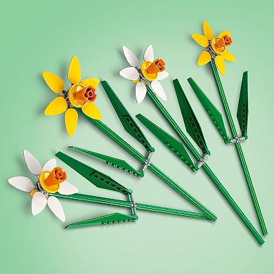 LEGO Daffodils Celebration Gift, Yellow and White Daffodil Room Decor 40747 (216 Pieces)