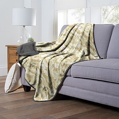 Yellowstone Camo Silk Touch Sherpa Throw Blanket