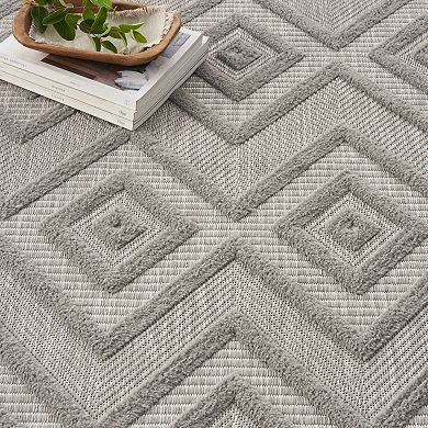 Nourison Versatile Modern Diamond Indoor/Outdoor Area Rug