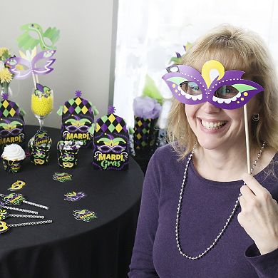 how to wear a mardi gras mask with glasses