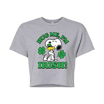 Juniors' Peanuts Hug Me I'm Irish Cropped Tee