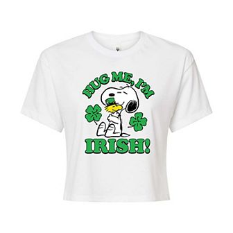 Juniors' Peanuts Hug Me I'm Irish Cropped Tee
