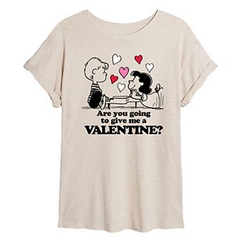 Juniors' Peanuts Lucy and Schroeder Valentine Oversized Tee