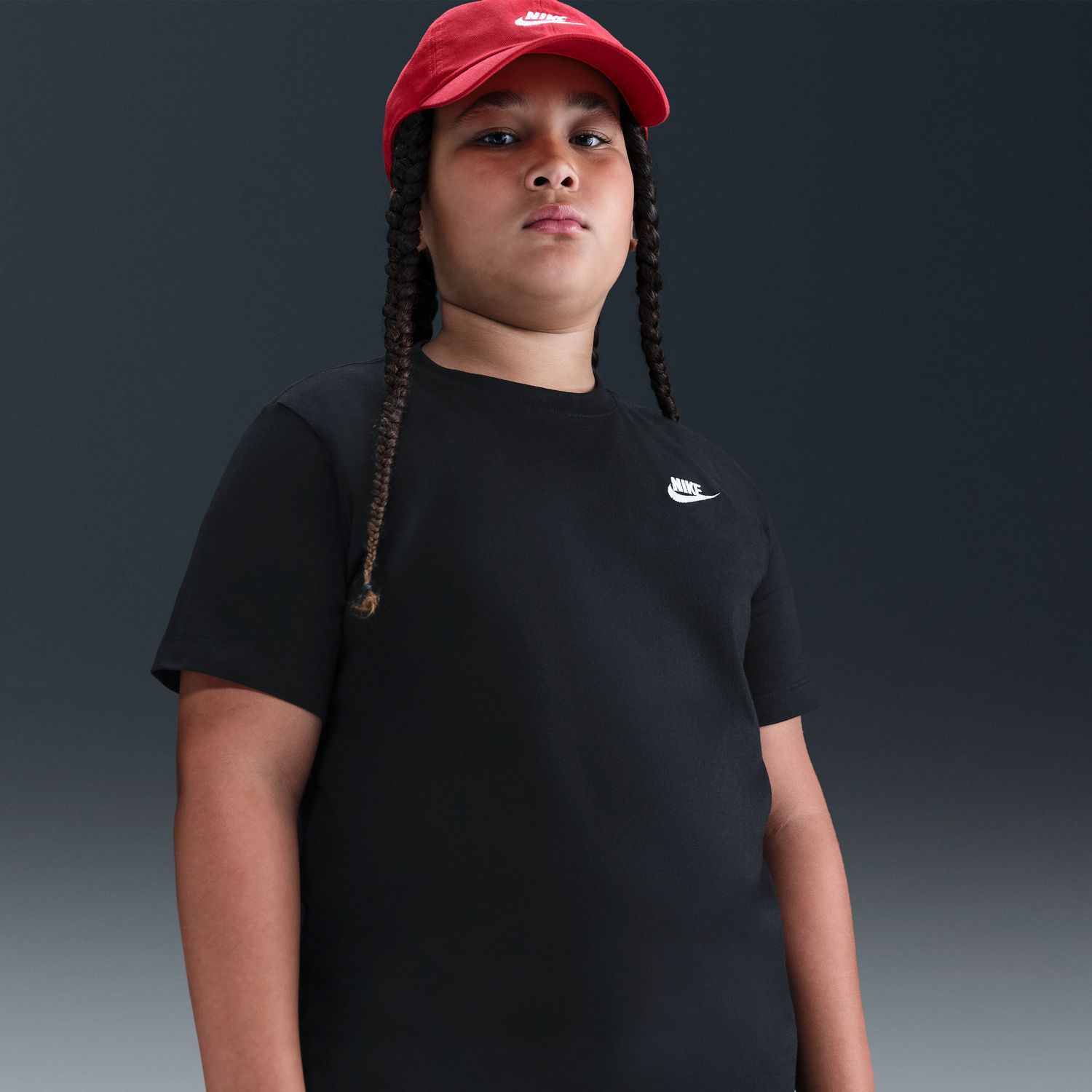 Детская футболка Nike Sportswear in Regular & Plus, цвет: Чёрный — фото 1